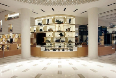 LOUIS VUITTON - Avenue des Champs Elysées, Paris